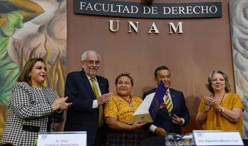 Rigoberta Menchú, en la UNAM: ninguna guerra es justificable