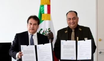Firma INM convenio de colaboración institucional con CDH Puebla