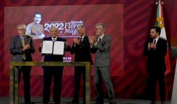 Aumenta número de plazas de residencias médicas para atender déficit de especialistas