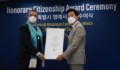 La alcaldía de Seúl reconoce a Marcelo Ebrard como ciudadano honorario