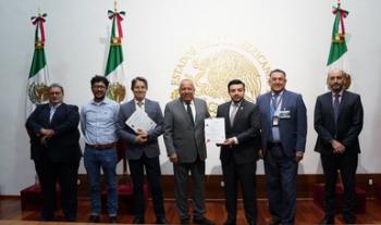 Personas migrantes repatriadas reciben certificado de competencia laboral