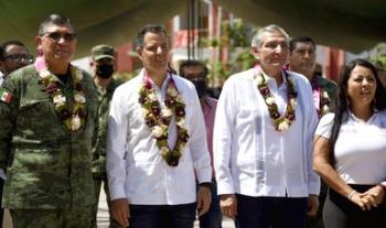 Participa secretario de Gobernación en Tianguis del Bienestar en Pochutla, Oaxaca