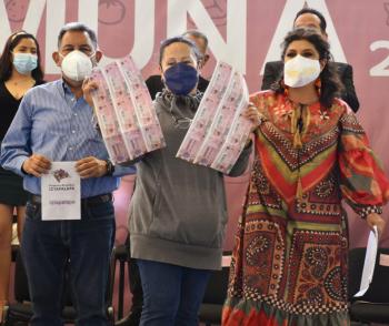Beneficia alcaldía Iztapalapa a 200 mil familias con el programa de Vales Mercomuna