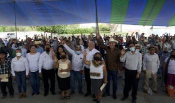 Entrega Agricultura fertilizante gratuito para incentivar producción de maíz y frijol en zonas vulnerables de Oaxaca