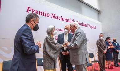 Entrega Agricultura Premio Nacional de Sanidad Vegetal 2022 a formadores de fitosanitaristas