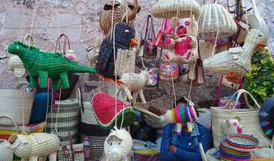 Tlamacazapa, una comunidad artesanal que vive entre tejidos con nudos con palma silvestre 