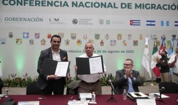 Firma INM y Grupo Aeroportuario del Pacífico convenio para agilizar ingresos al país
