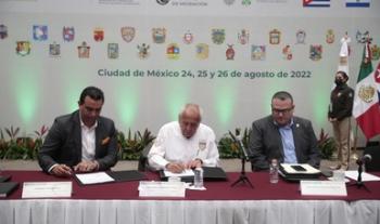 Firma INM convenios de colaboración a favor de personas migrantes