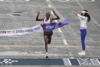 Ganan Amane Beriso Shankule y Edwin Kiptoo Maratón de la Ciudad de México Telcel 2022
