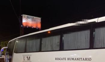 Rescata INM en hotel de Veracruz a 270 personas extranjeras que no acreditaron su estancia regular en el país