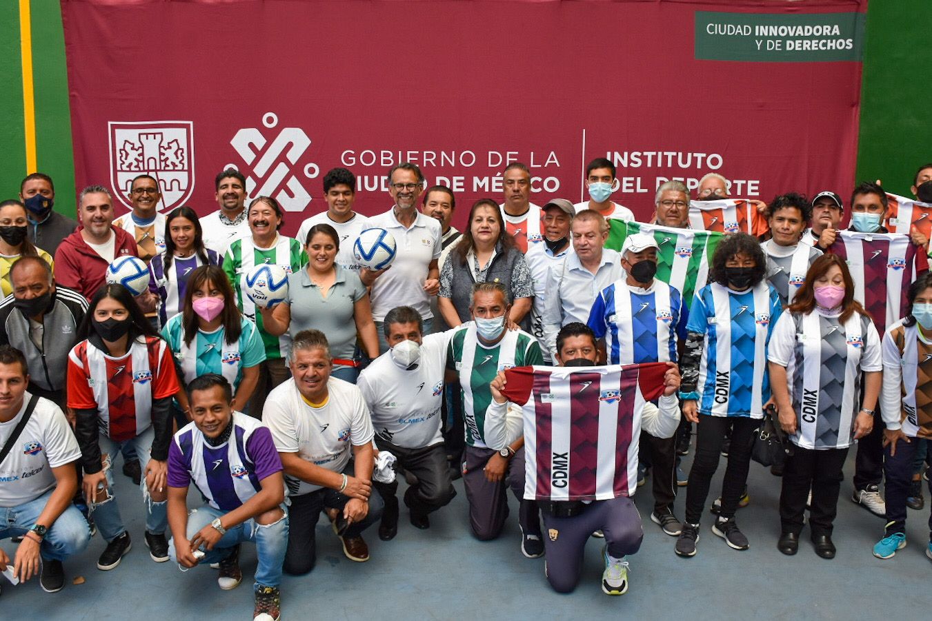 Se realiza el sorteo y la entrega de uniformes de la Copa Telmex-Telcel Ciudad de México 2022