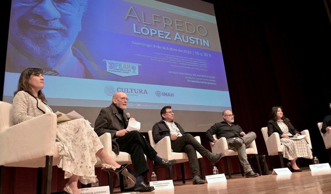 En la 33 FILAH, celebran con homenaje la proporción humana y la vocación docente de Alfredo López Austin
