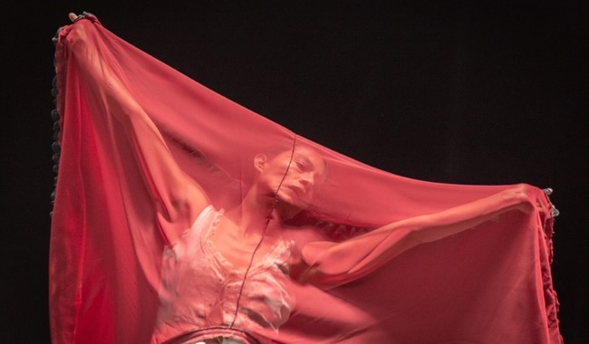 Púrpura Danza Teatro presenta coreografía inspirada en la vida y obra de sor Juana Inés de la Cruz
