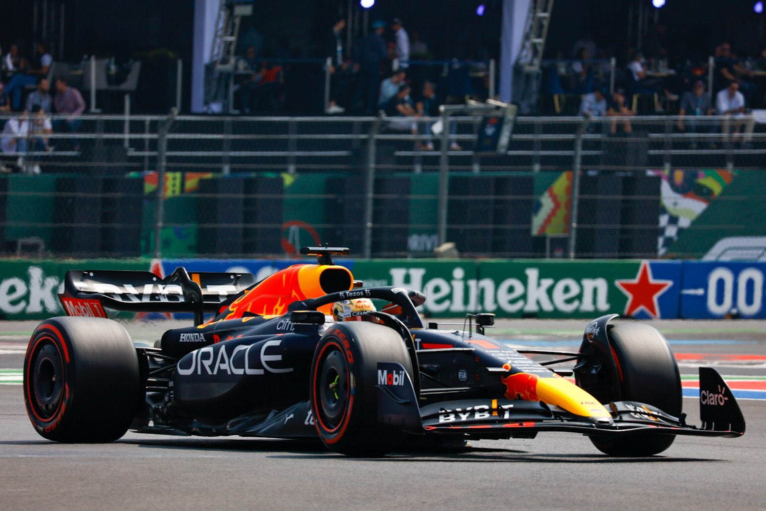'Checo' Pérez saldrá cuarto en el Gran Premio de México; Max Verstappen consigue pole position