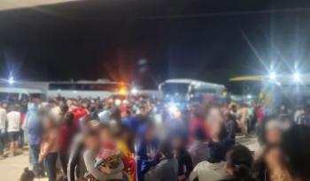 Rescata INM en Veracruz a 337 personas migrantes que viajaban de forma irregular en cuatro autobuses 