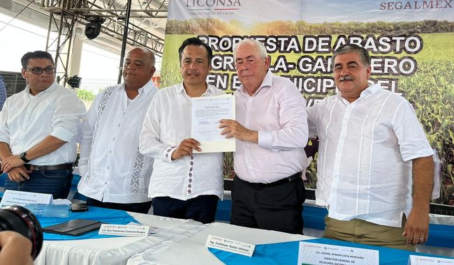 Firma Segalmex-Liconsa convenio con Gobierno de Veracruz para aumentar la producción de leche