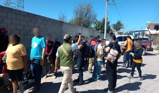  Rescata INM a 152 personas migrantes en Acajete, Puebla