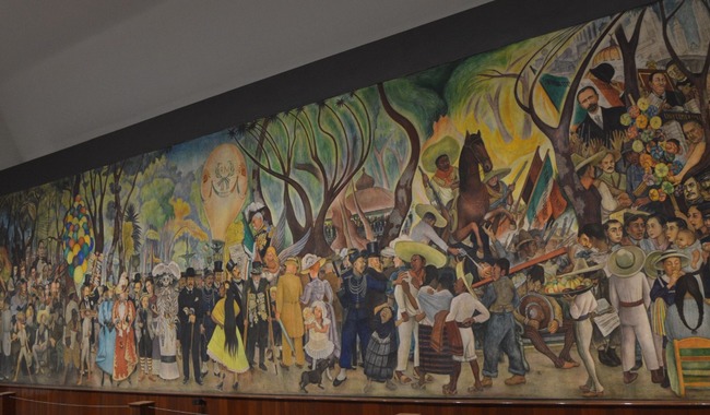 La exposición Otros muralismos reúne Tiempo de circo Amarus y La invención de la historia en el Museo Mural Diego Rivera
