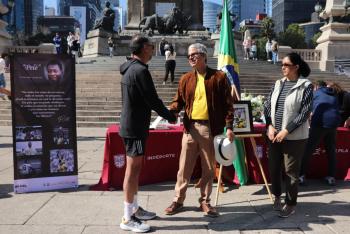 Se abrió libro de condolencias al "Rey" Pelé en Paseo de la Reforma