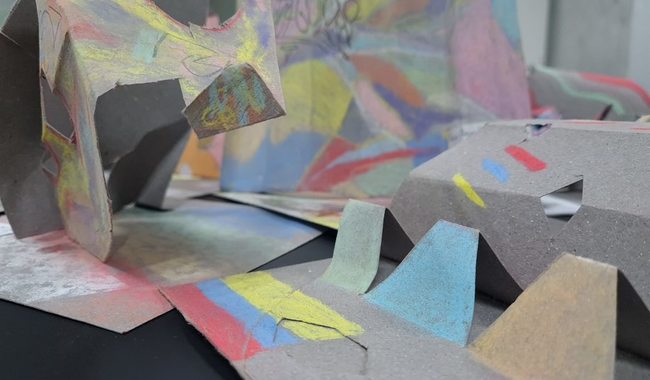 El taller Tijeras, papel y escultura adentra al público en los conceptos básicos de Federico Silva