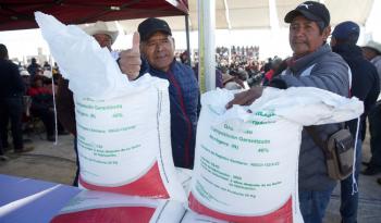Inicia Gobierno de México entrega nacional de fertilizante gratuito para aumentar producción de granos básicos