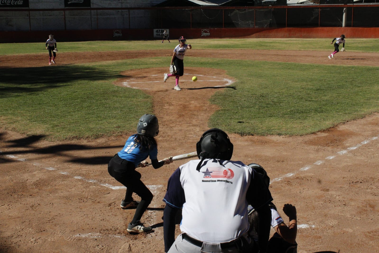 Gana Liga Olmeca en prueba de sóftbol femenil lanzamiento rápido en los Juegos Infantiles, Juveniles y Paralímpicos de la Ciudad de México 2023