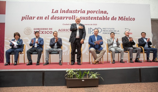Alianzas público-privadas impulsan la industria porcina en México