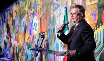 Canciller Marcelo Ebrard presenta mural "Am Yisrael Chai" que fortalece lazos entre México e Israel