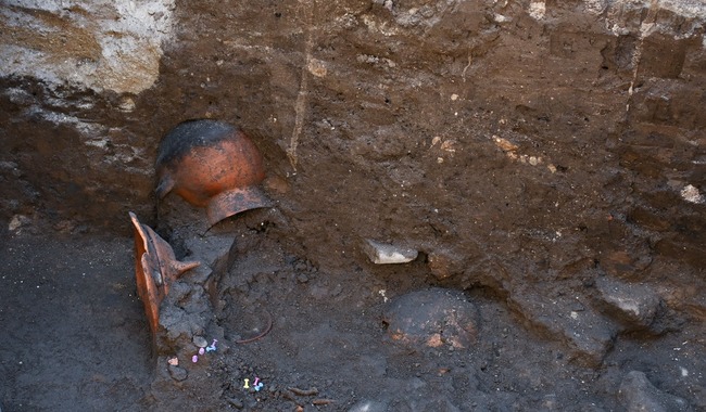 Descubrimiento Arqueológico en Tlatelolco Revela Siglos de Historia: INAH y UNAM Lideran Excavación