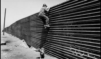Exposición fotográfica y instalación en el Museo Nacional de las Culturas del Mundo abordan la migración en la frontera México-Estados Unidos