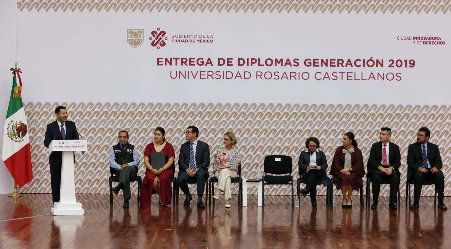 Martí Batres Guadarrama celebra la primera generación de la Universidad 'Rosario Castellanos' y destaca avances en educación en Ciudad de México