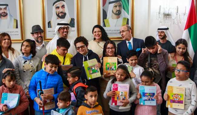 Emiratos Árabes dona colección de libros en braille a 550 bibliotecas en México