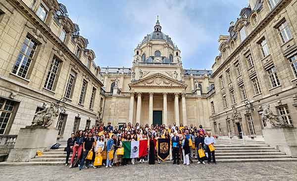 Estudiantes de la UNAM Viven Experiencia Lingüística en la Sorbona de París