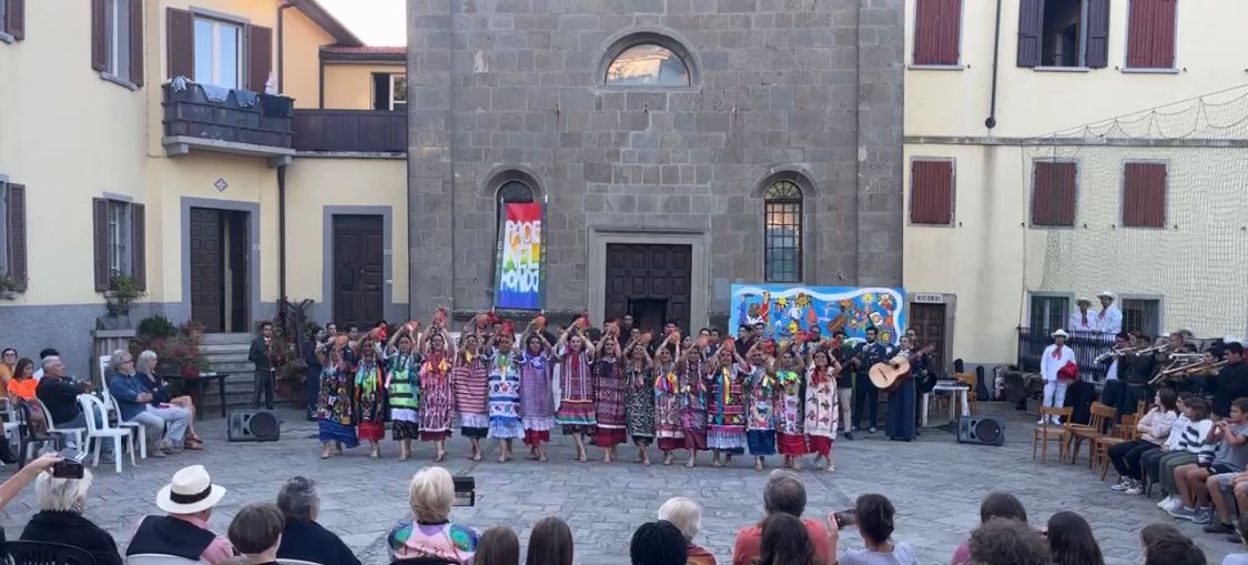 Jóvenes Mexicanos en el Escenario Mundial: Participación en el Festival Internacional de la Juventud en Italia