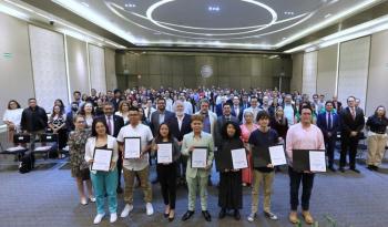 Historia Hecha: Estudiantes Universitarios Galardonados por Propuestas en Derechos Humanos
