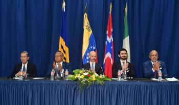 México celebra la firma de acuerdos para el diálogo en Venezuela 