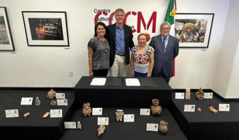 Restitución de piezas arqueológicas en los ángeles: Bill y Jonathan Lewis brindan apoyo