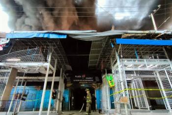 Sandra Cuevas anuncia préstamos para comerciantes afectados por incendio en plaza oasis