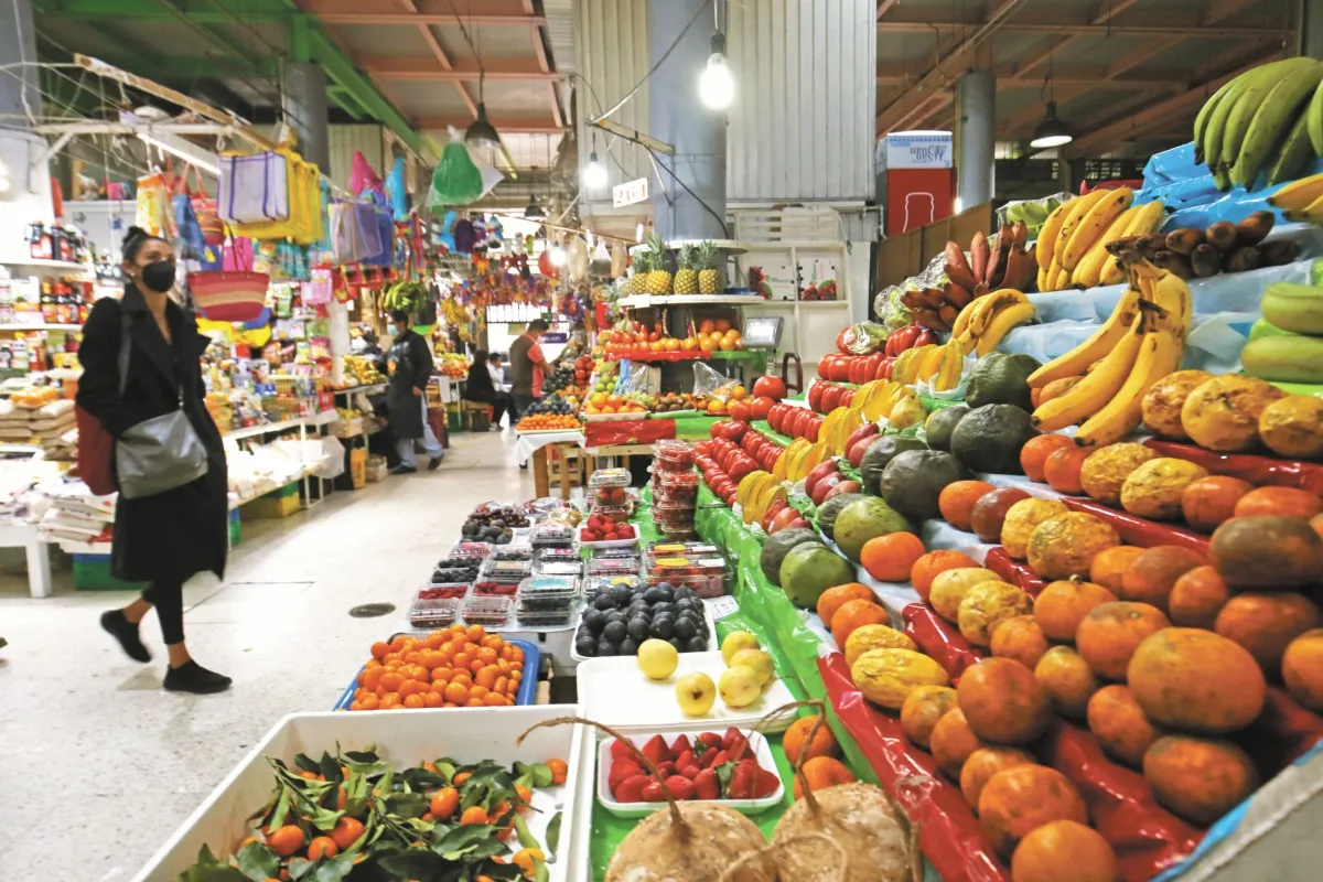 La inflación en la 1Q de octubre aumenta a 4.32% anual, fuera del objetivo del Banxico 