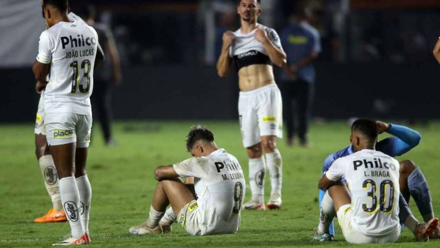 Histórico descenso del Santos: fin de una era en el fútbol brasileño