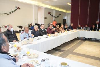 Denuncian “guerra sucia” con millonaria campaña para difamar y calumniar a Azucena Cisneros 