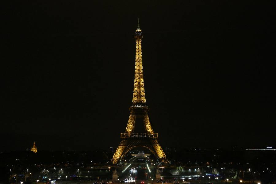 Huelga en la torre Eiffel en el centenario de Gustave Eiffel