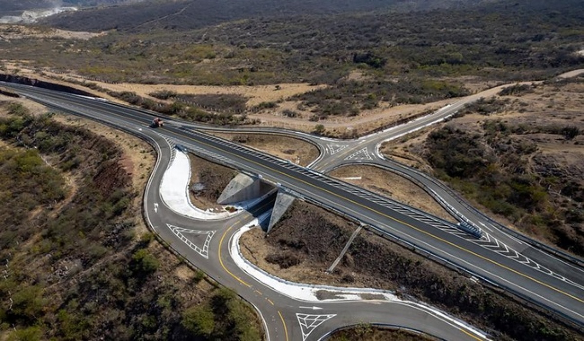 Inauguración de la autopista Barranca Larga-Ventanilla un impulso al desarrollo de Oaxaca