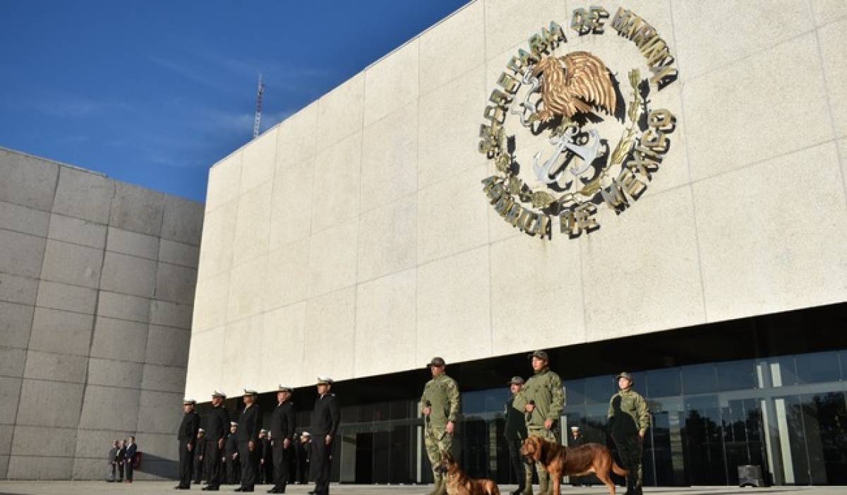 Jubilación de Ecko y Max caninos rescatistas de la armada de México