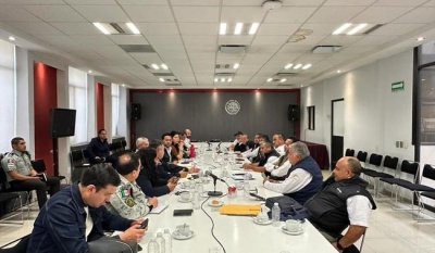 Gobierno de México y autotransportistas acuerdan mesas de diálogo por seguridad vial | 2024