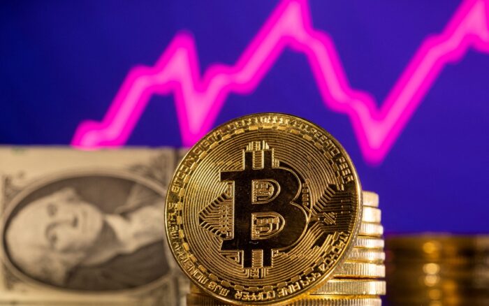 Bitcoin alcanza máximos históricos: supera los 69 mil dólares
