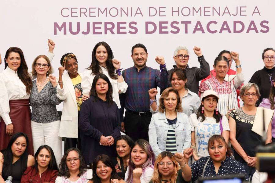 Martí Batres reconoce a 11 mujeres destacadas en cultura, ciencia y activismo social