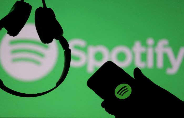 Spotify lanza videos musicales completos en busca de competir con YouTube