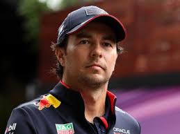 Rumores sobre Fernando Alonso reemplazando a Checo Pérez en Red Bull Racing para la próxima temporada de F1.