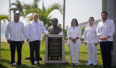 Develación del busto de Alexander von Humboldt en Acapulco: Impulso al turismo histórico